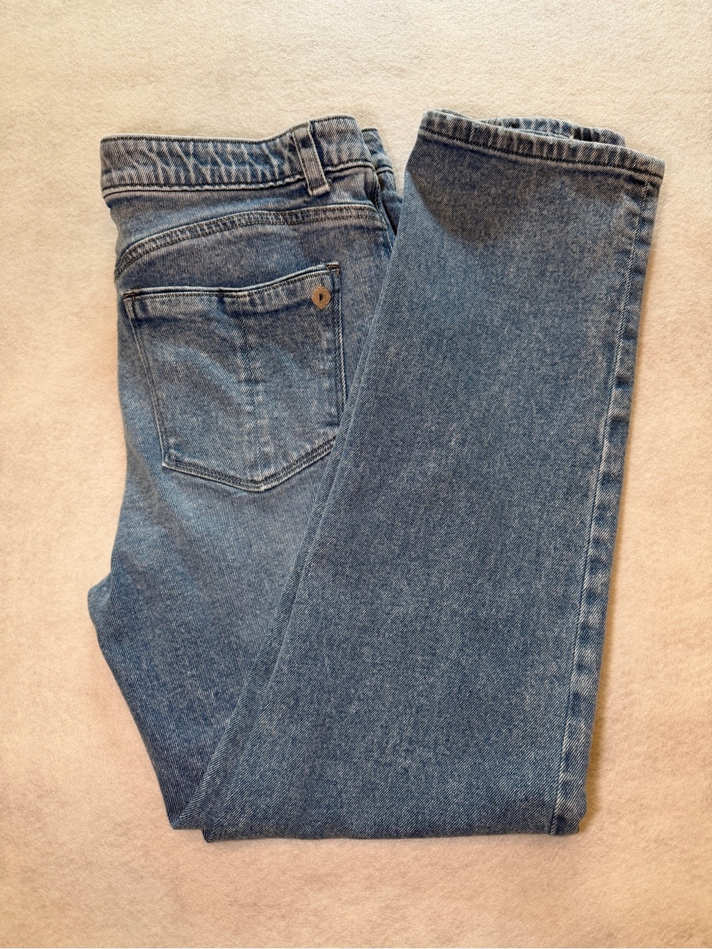 Democracy Straight Leg Women's Size 8, Light to Med Wash, Side Pockets